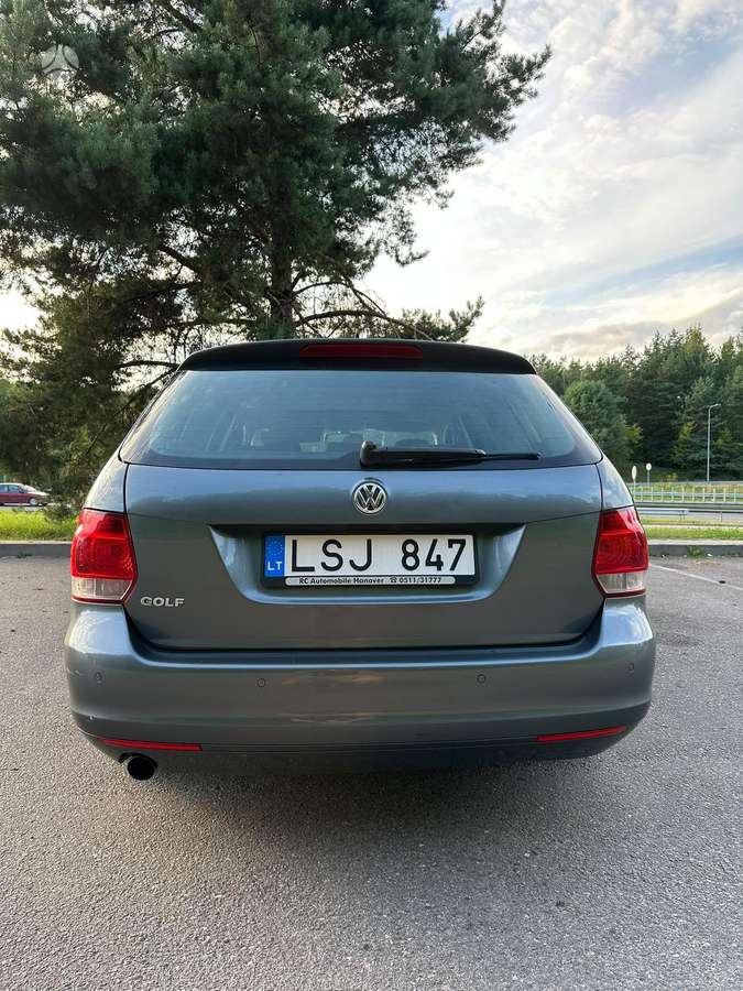 Volkswagen Golf - 6