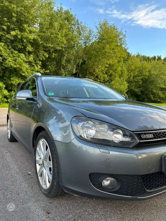Volkswagen Golf - 3