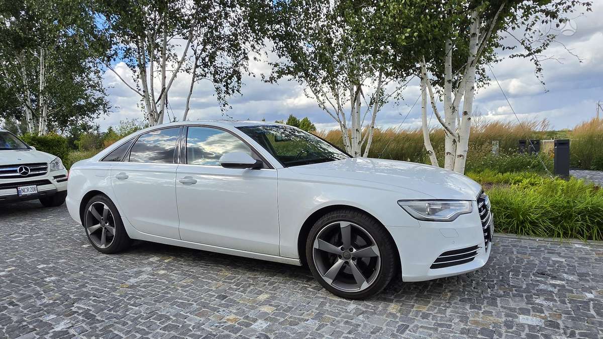 Audi A6, 2.0 l., Седан