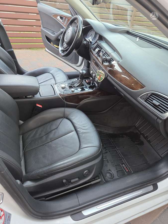 Audi A6, 2.0 l., Седан