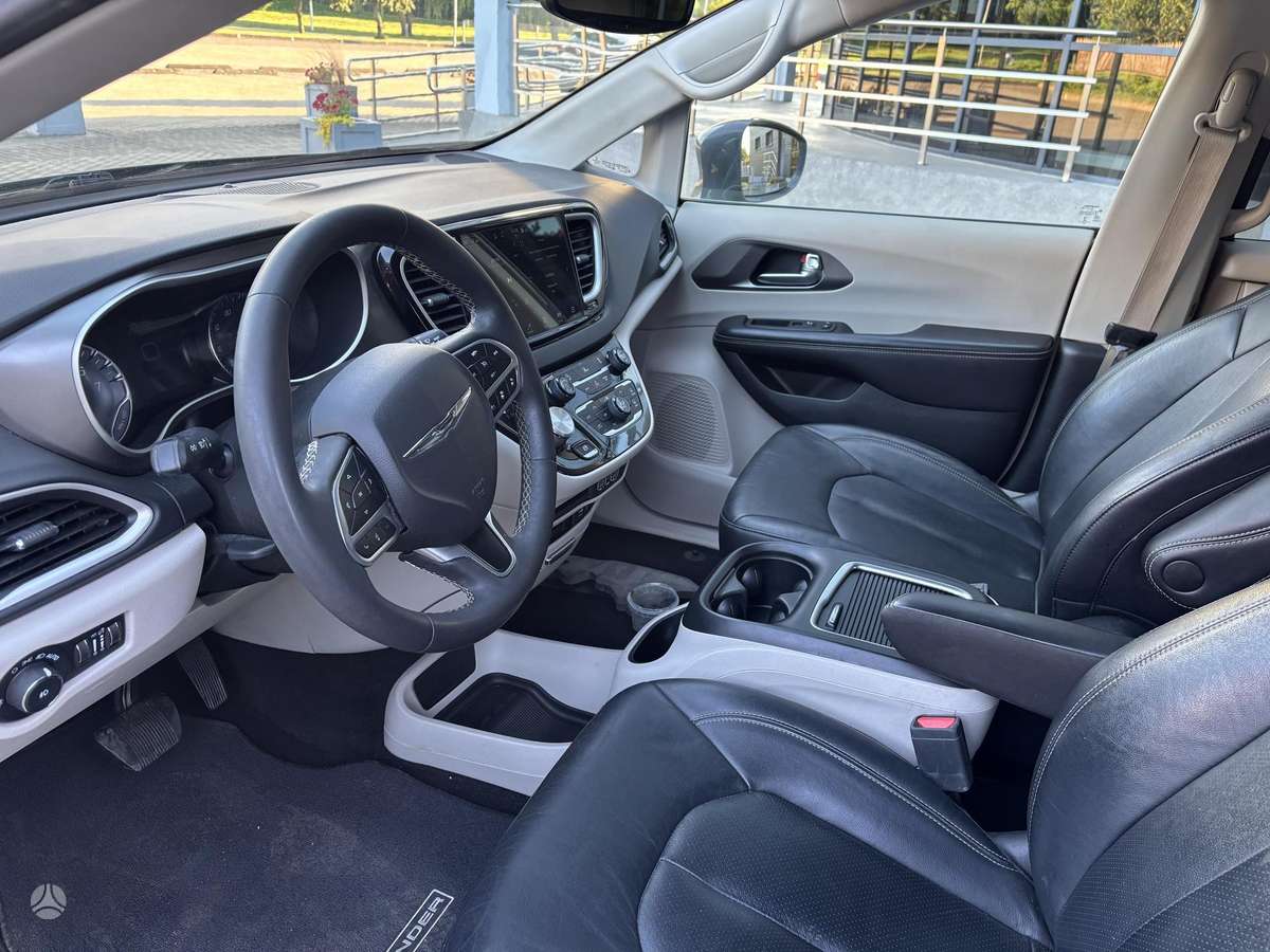 Chrysler Pacifica, 3.6 l., Минивэн