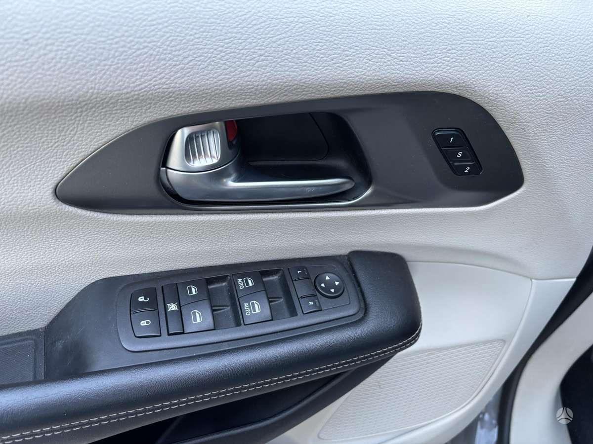 Chrysler Pacifica, 3.6 l., Минивэн