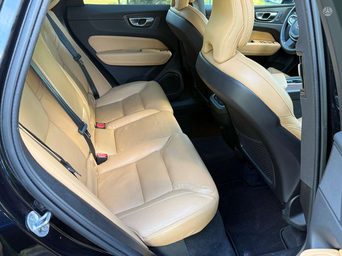 Volvo XC60 - 11