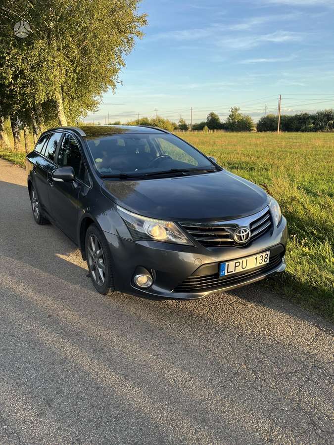 Toyota Avensis, 2.2 l., Универсал
