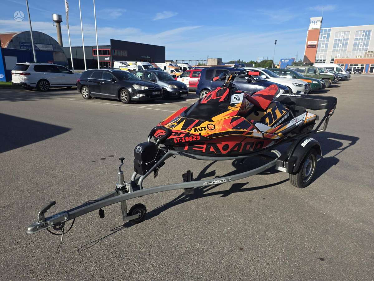 Sea-Doo Spar Trixx, водные мотоциклы