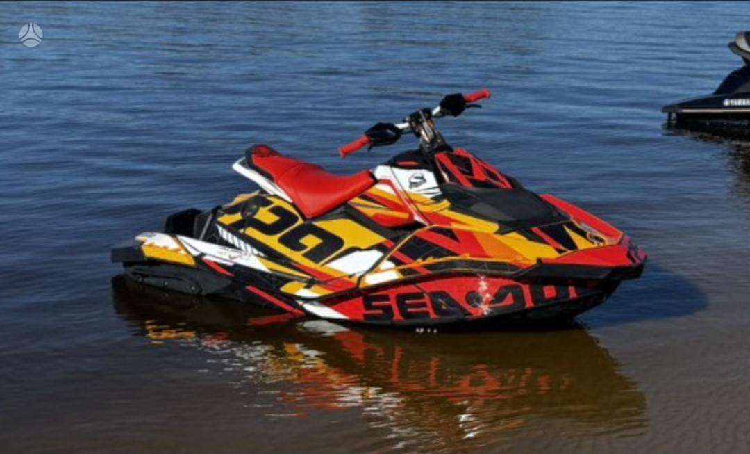 Sea-Doo Spar Trixx, водные мотоциклы