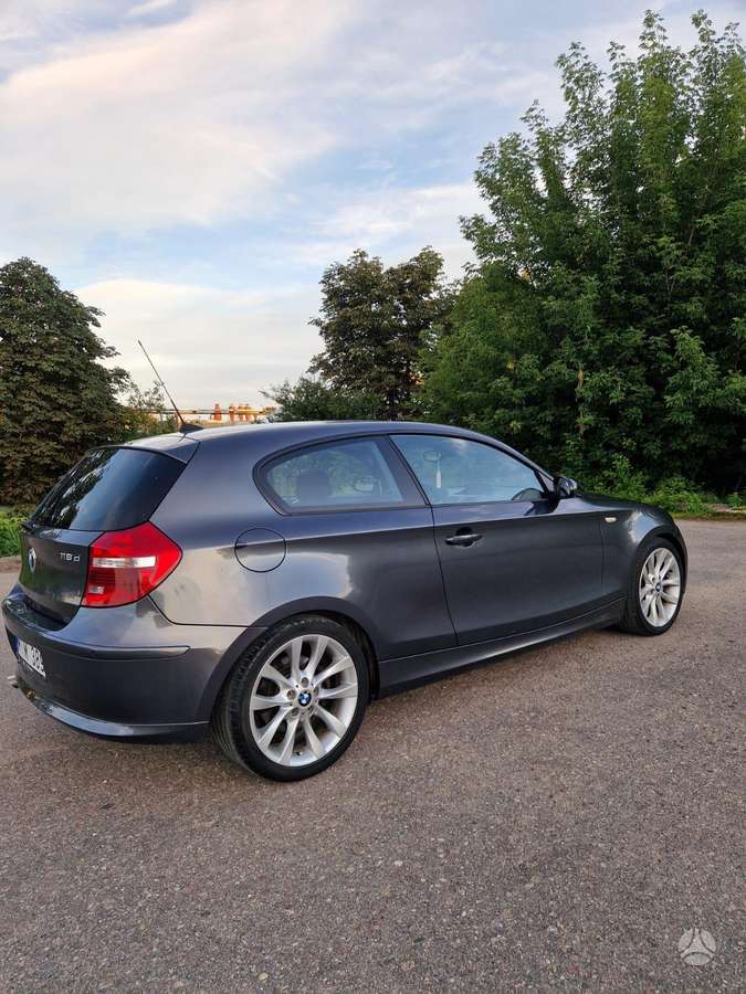 BMW 120, 2.0 l., hatchback