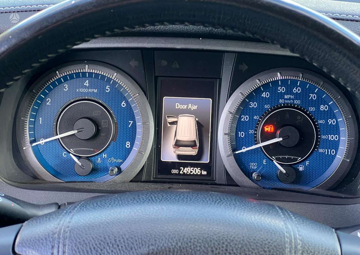 Toyota Sienna - 9