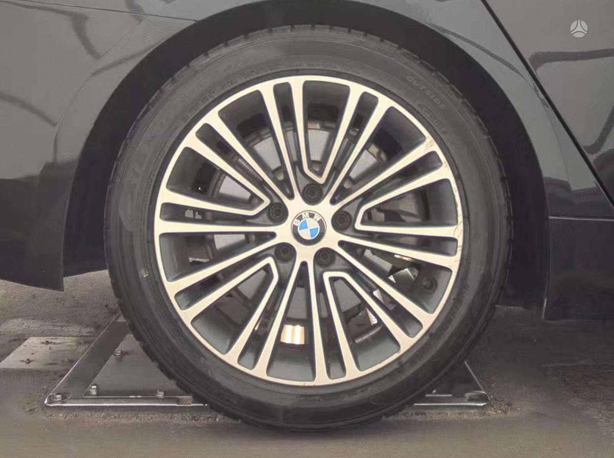 BMW 530, 2.0 l., Седан