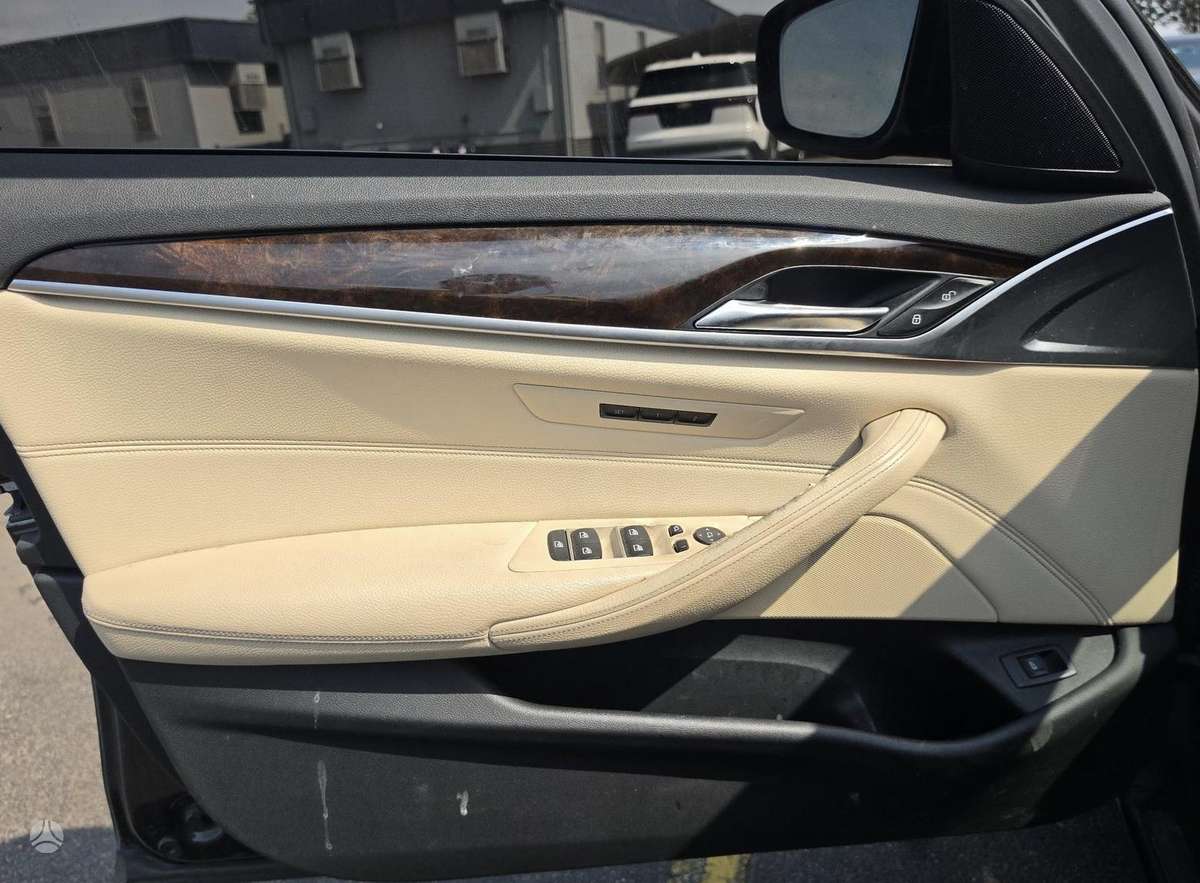 BMW 530, 2.0 l., Седан