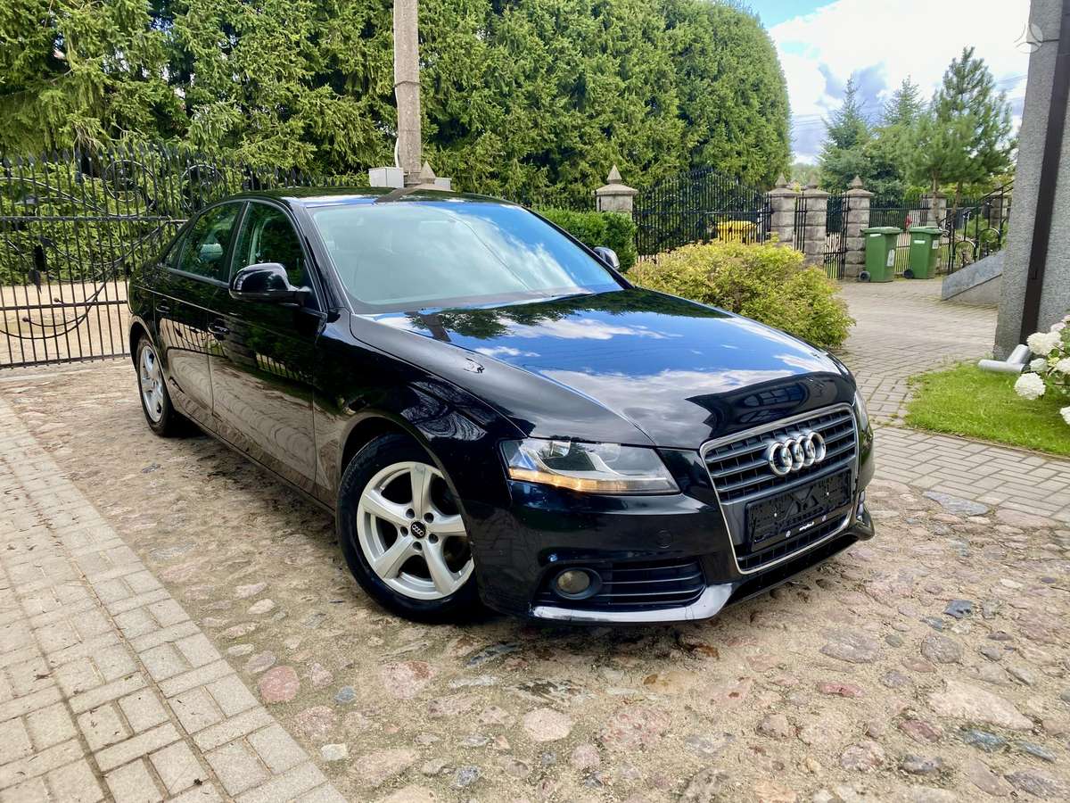 Audi A4, 2.0 l., Седан