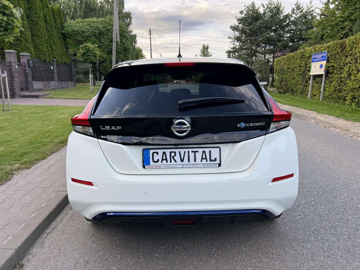 Nissan Leaf, 40 kWh, hatchback