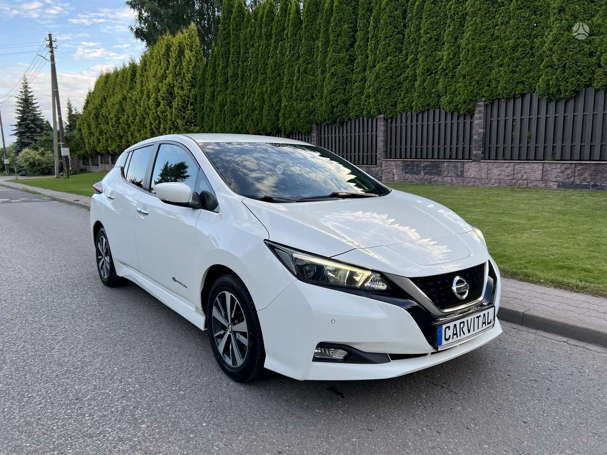 Nissan Leaf, 40 kWh, hatchback