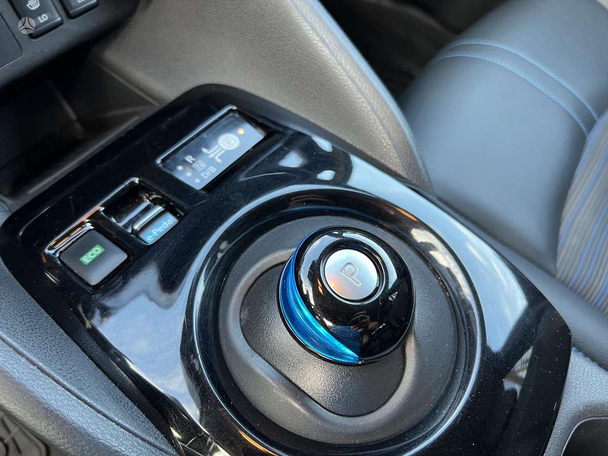 Nissan Leaf, 40 kWh, hatchback
