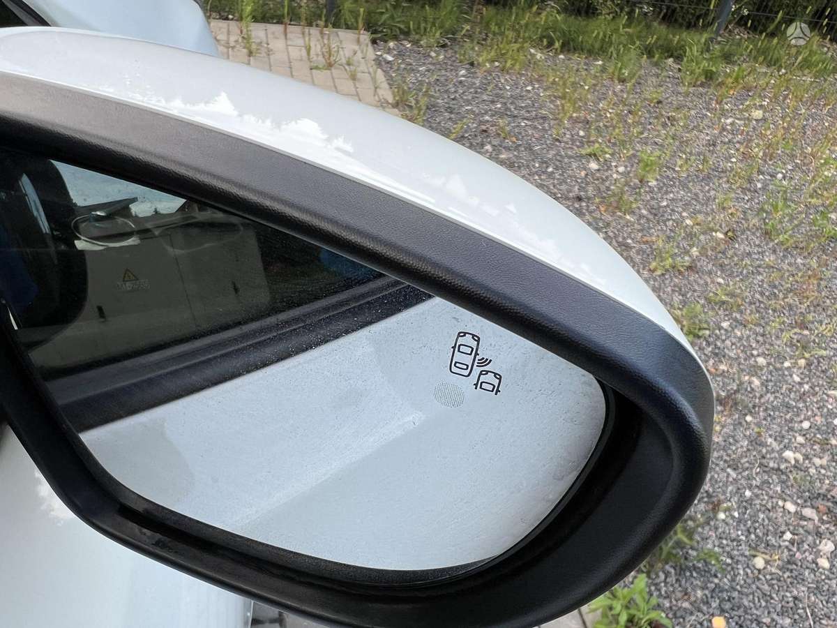 Nissan Leaf, 40 kWh, hatchback