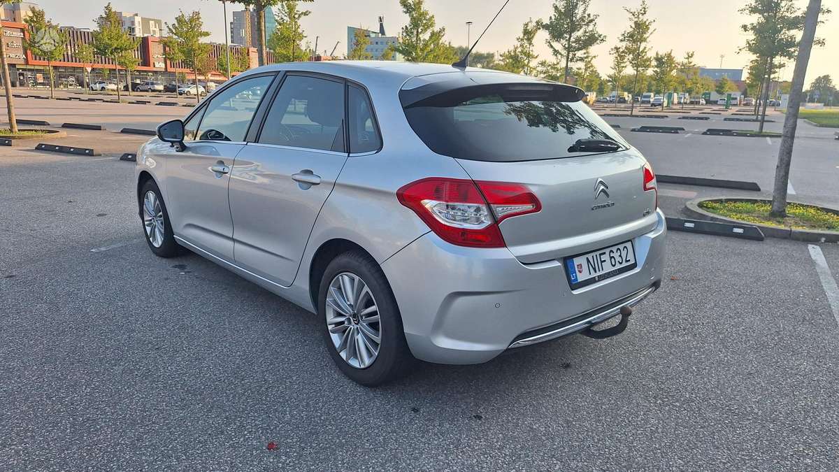 Citroen C4, 1.6 l., Хэтчбек