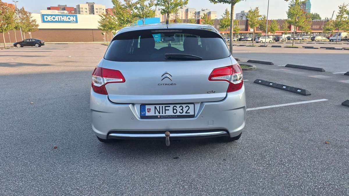 Citroen C4, 1.6 l., hatchback