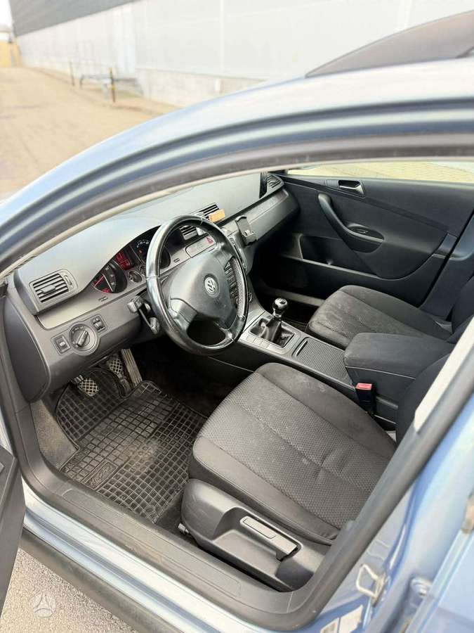 Volkswagen Passat - 8