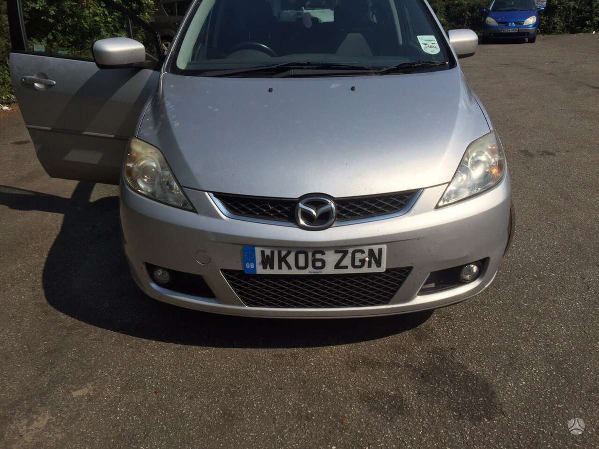 Mazda 5 dalimis