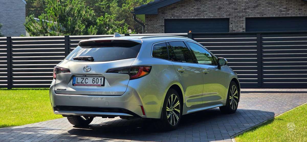 Toyota Corolla, 1.2 l., Универсал