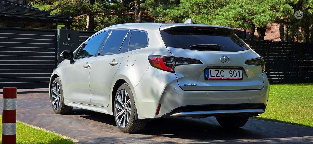 Toyota Corolla, 1.2 l., Универсал