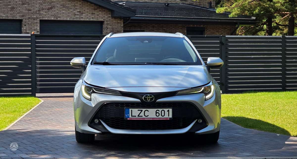 Toyota Corolla, 1.2 l., Универсал