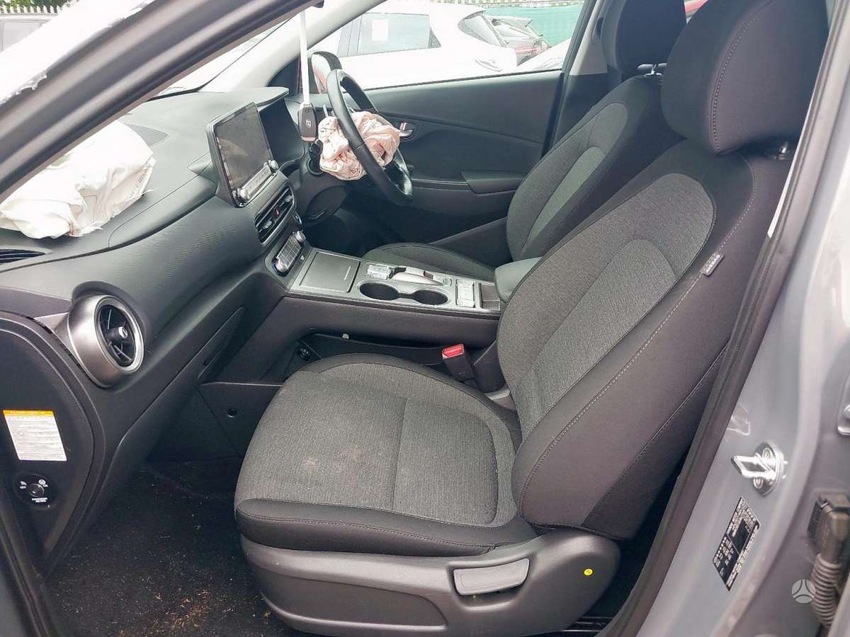 Hyundai Kona dalimis