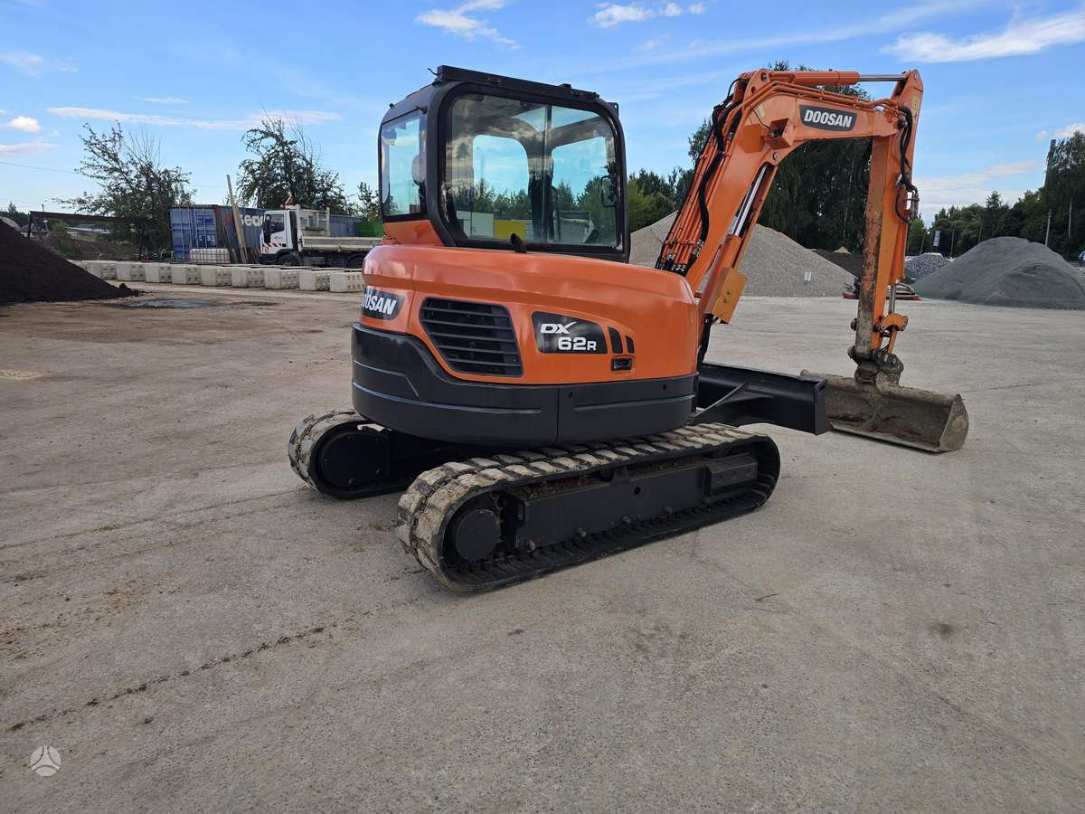 Doosan DX62R, mini excavator