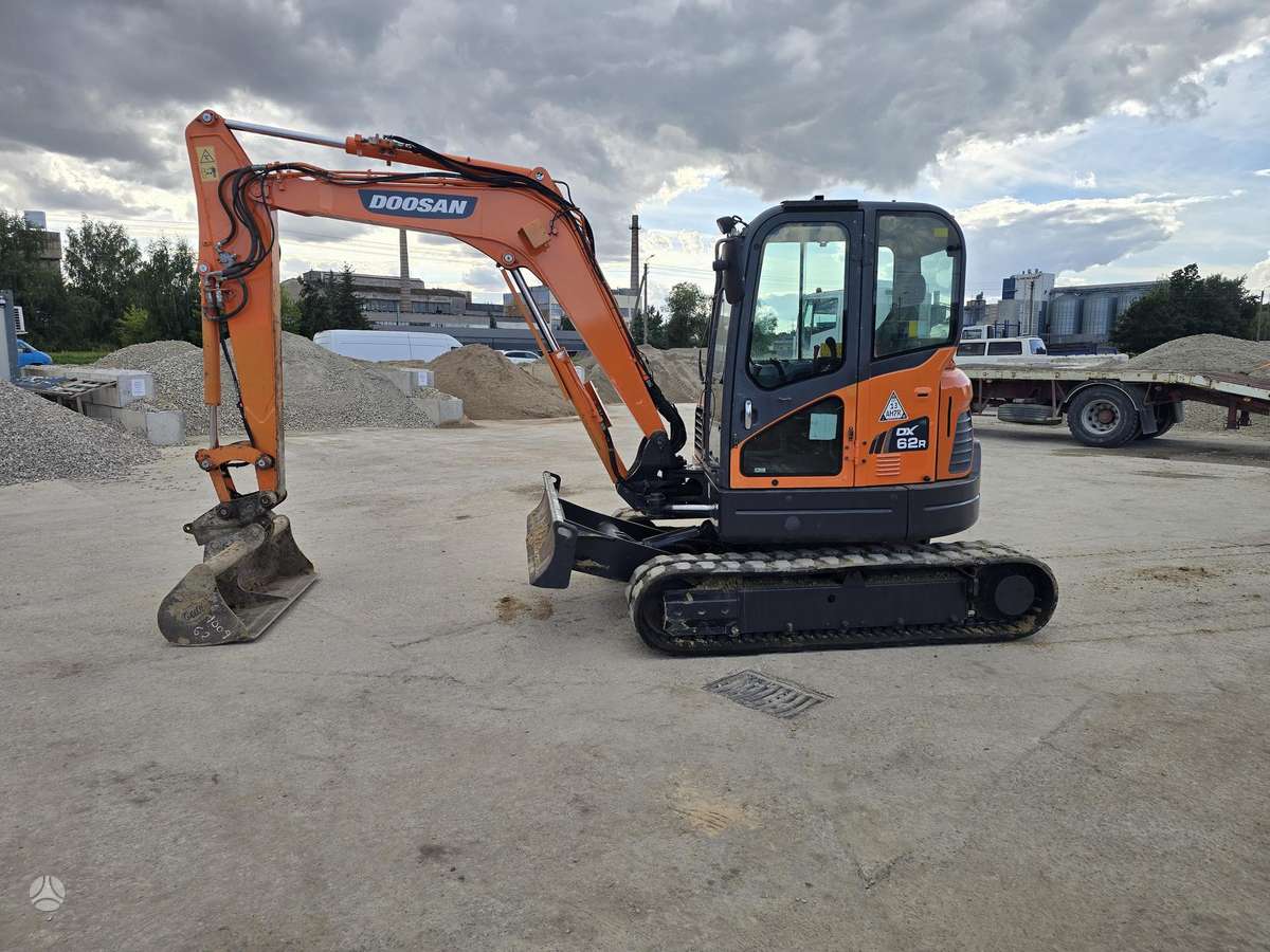 Doosan DX62R, мини-экскаваторы