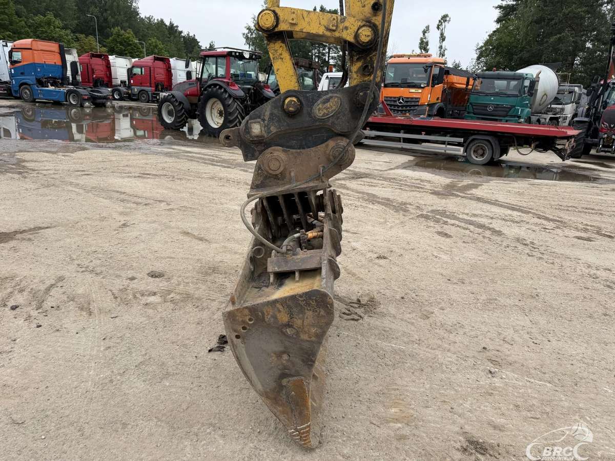 Komatsu PC210LC-11EO Long Reach, экскаваторы