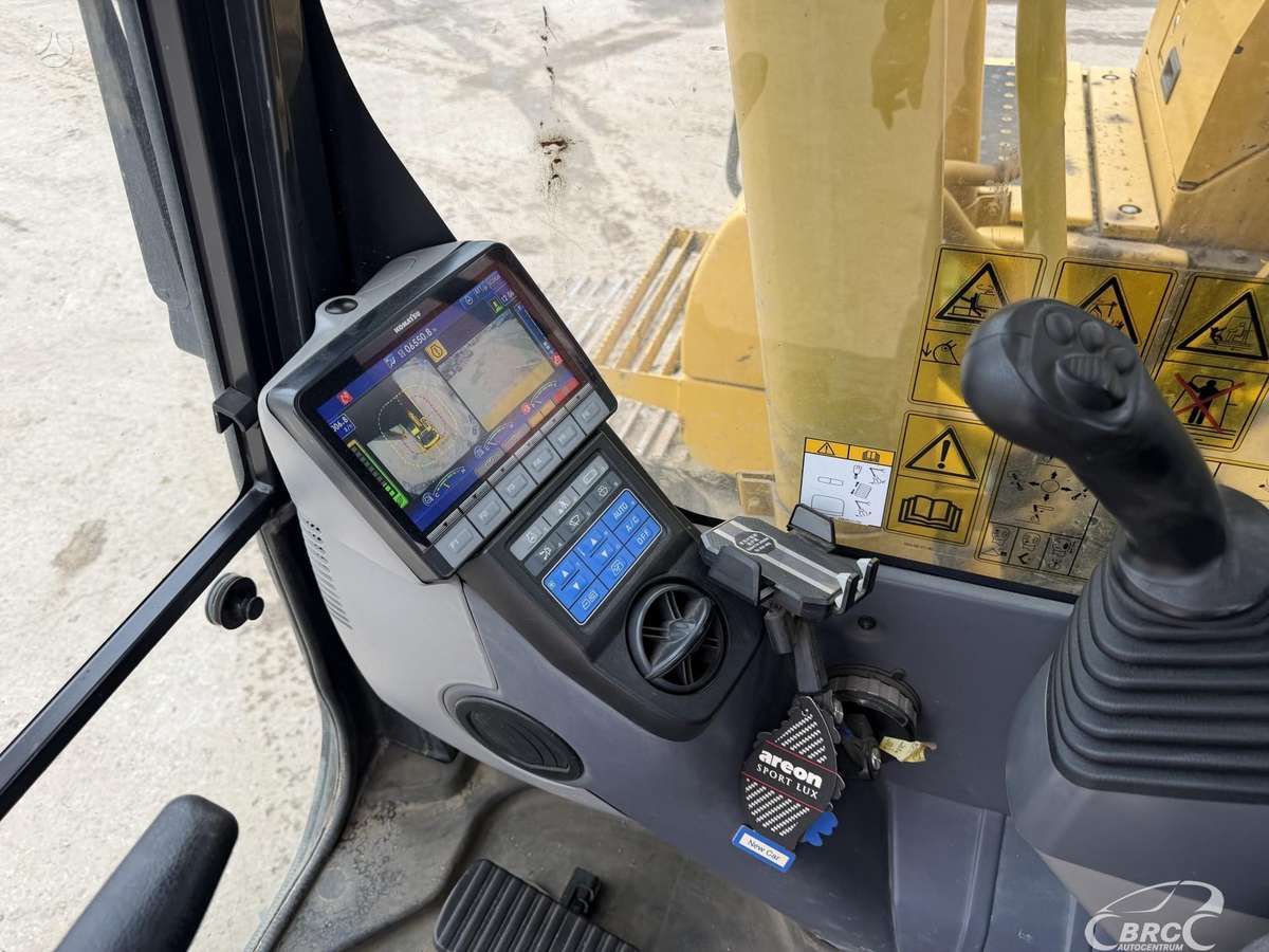 Komatsu PC210LC-11EO Long Reach, экскаваторы