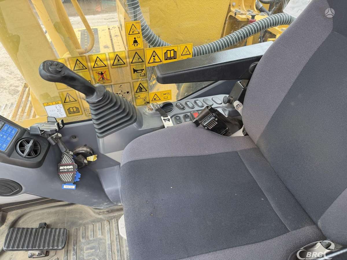 Komatsu PC210LC-11EO Long Reach, экскаваторы