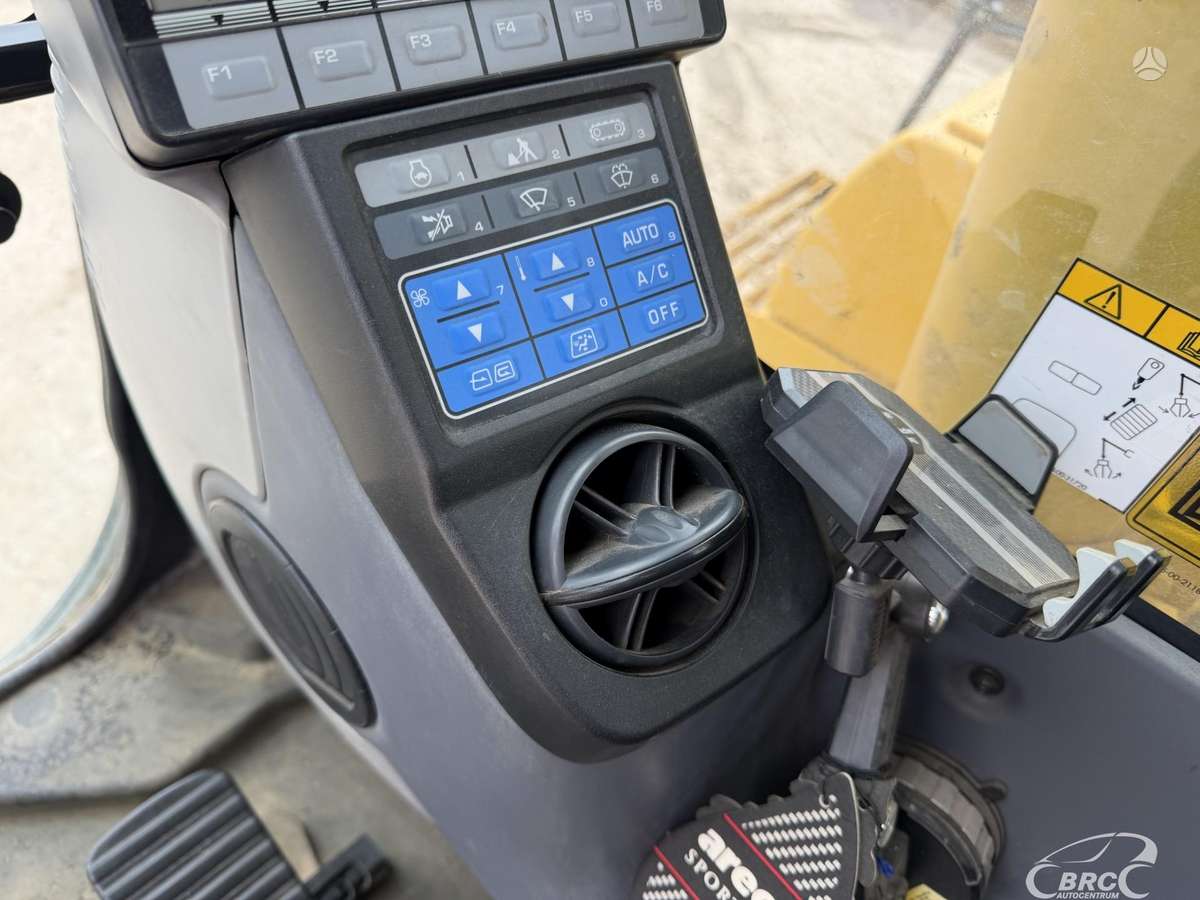 Komatsu PC210LC-11EO Long Reach, экскаваторы