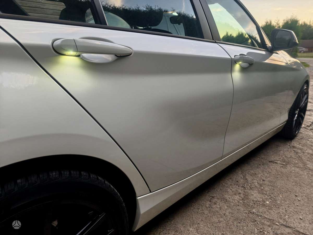 BMW 118, 2.0 l., hatchback