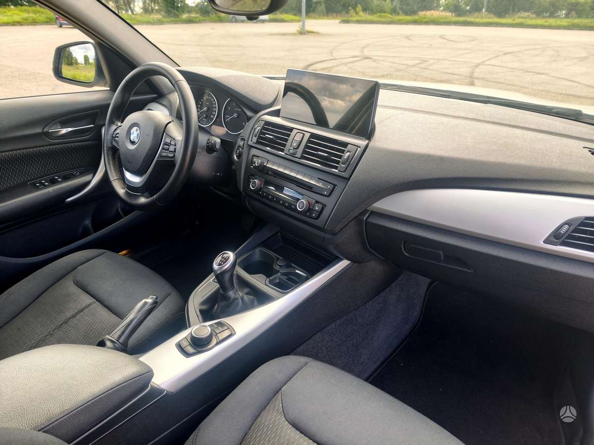 BMW 118, 2.0 l., hatchback