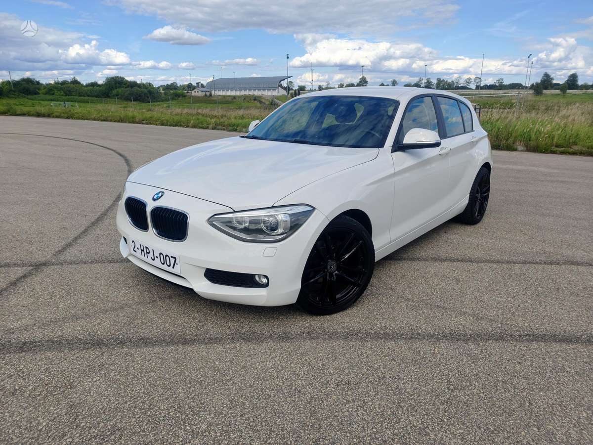 BMW 118, 2.0 l., hatchback