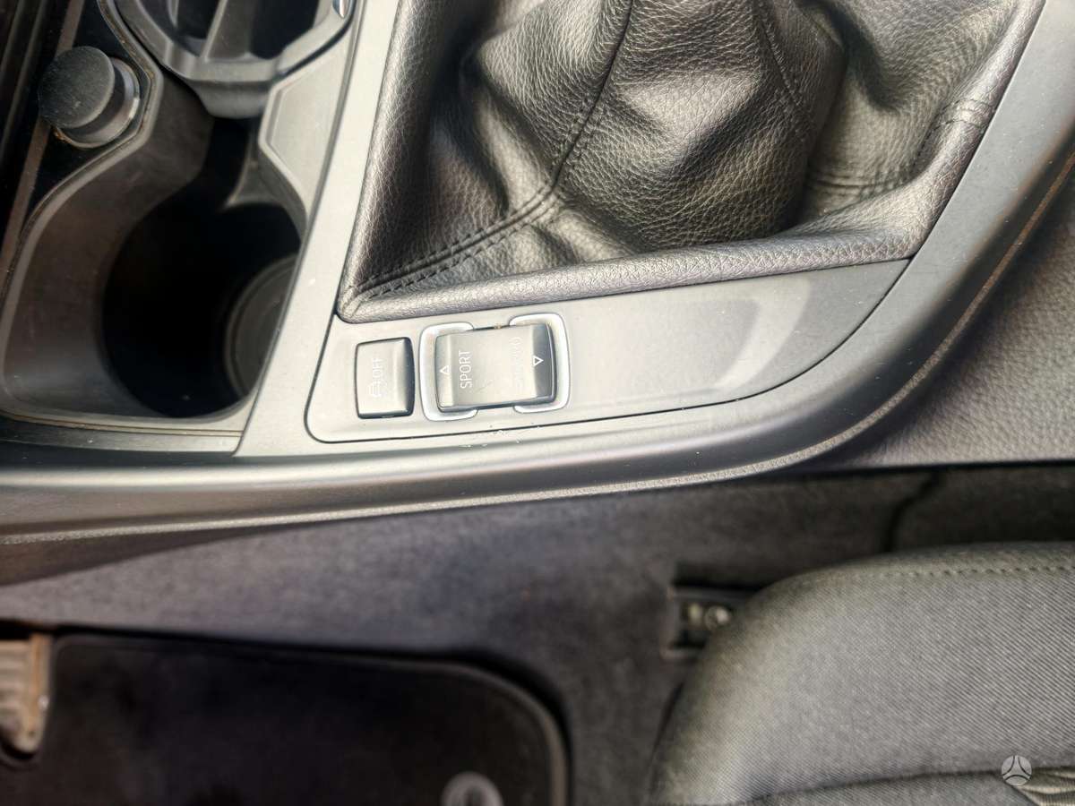 BMW 118, 2.0 l., hatchback