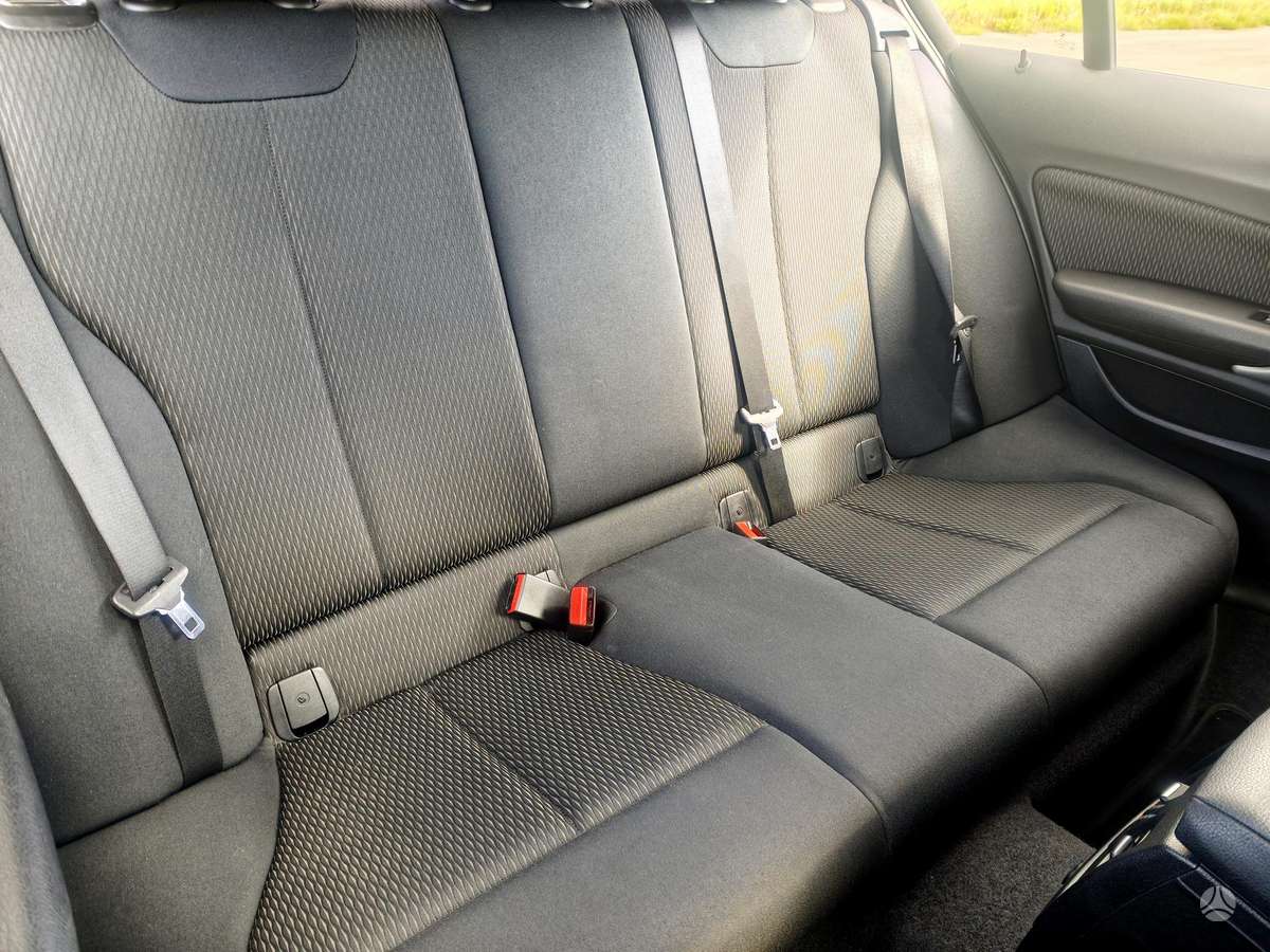 BMW 118, 2.0 l., hatchback