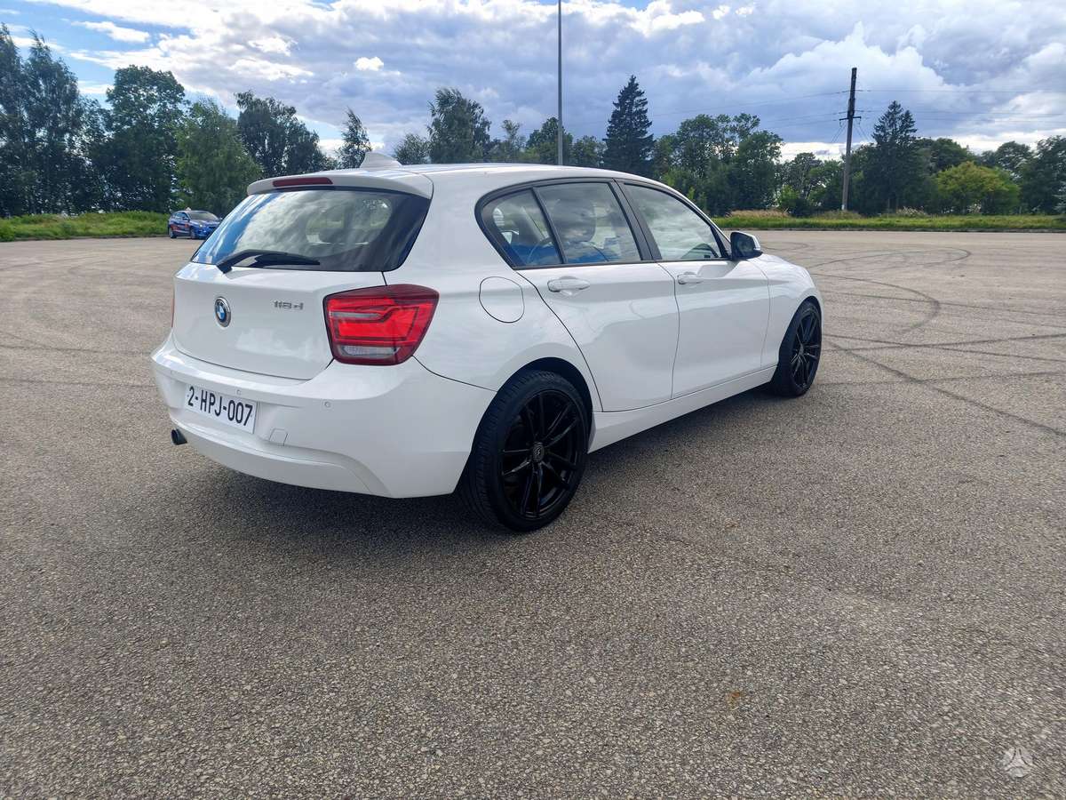 BMW 118, 2.0 l., hatchback