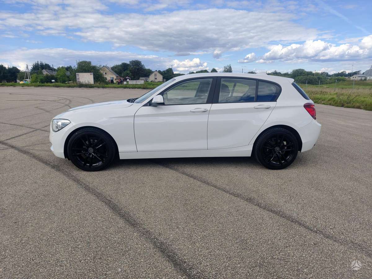 BMW 118, 2.0 l., hatchback