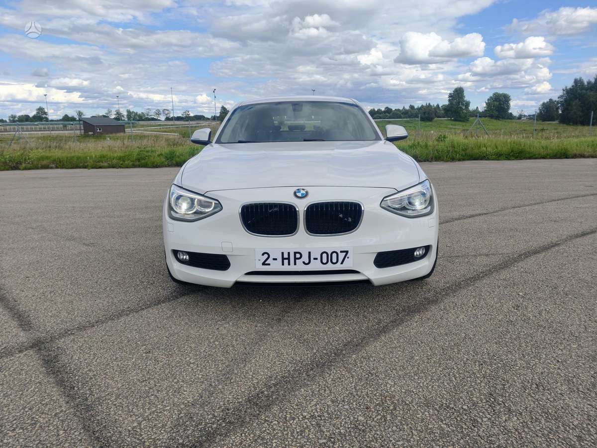BMW 118, 2.0 l., hatchback