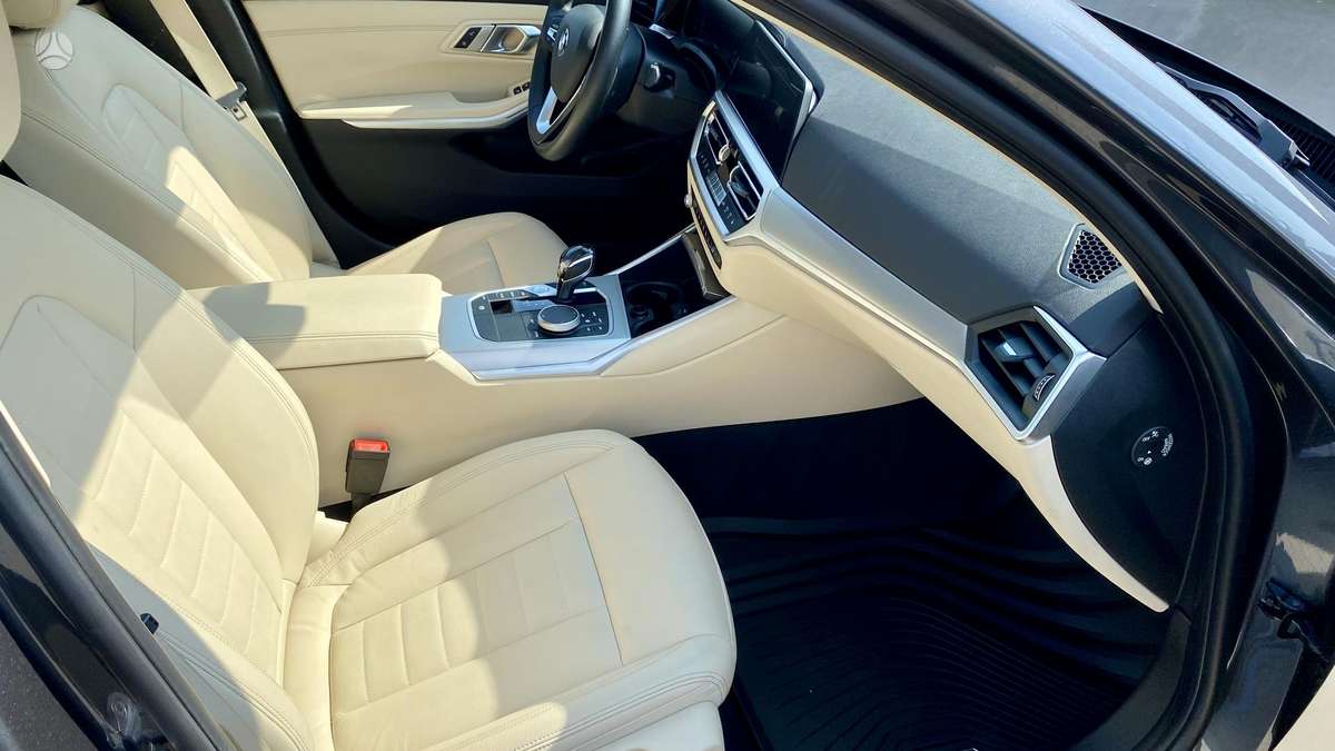 BMW 320, 2.0 l., Седан