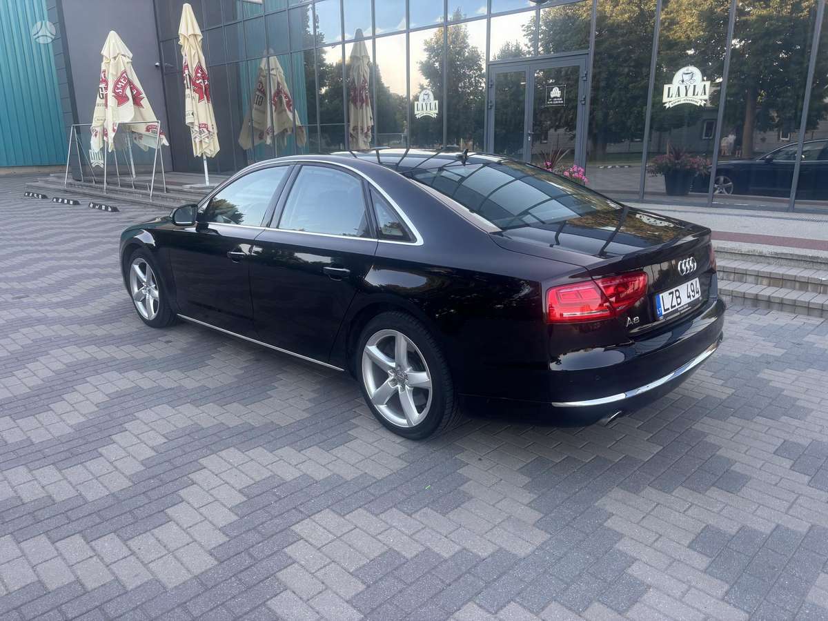 Audi A8, 4.2 l., Седан
