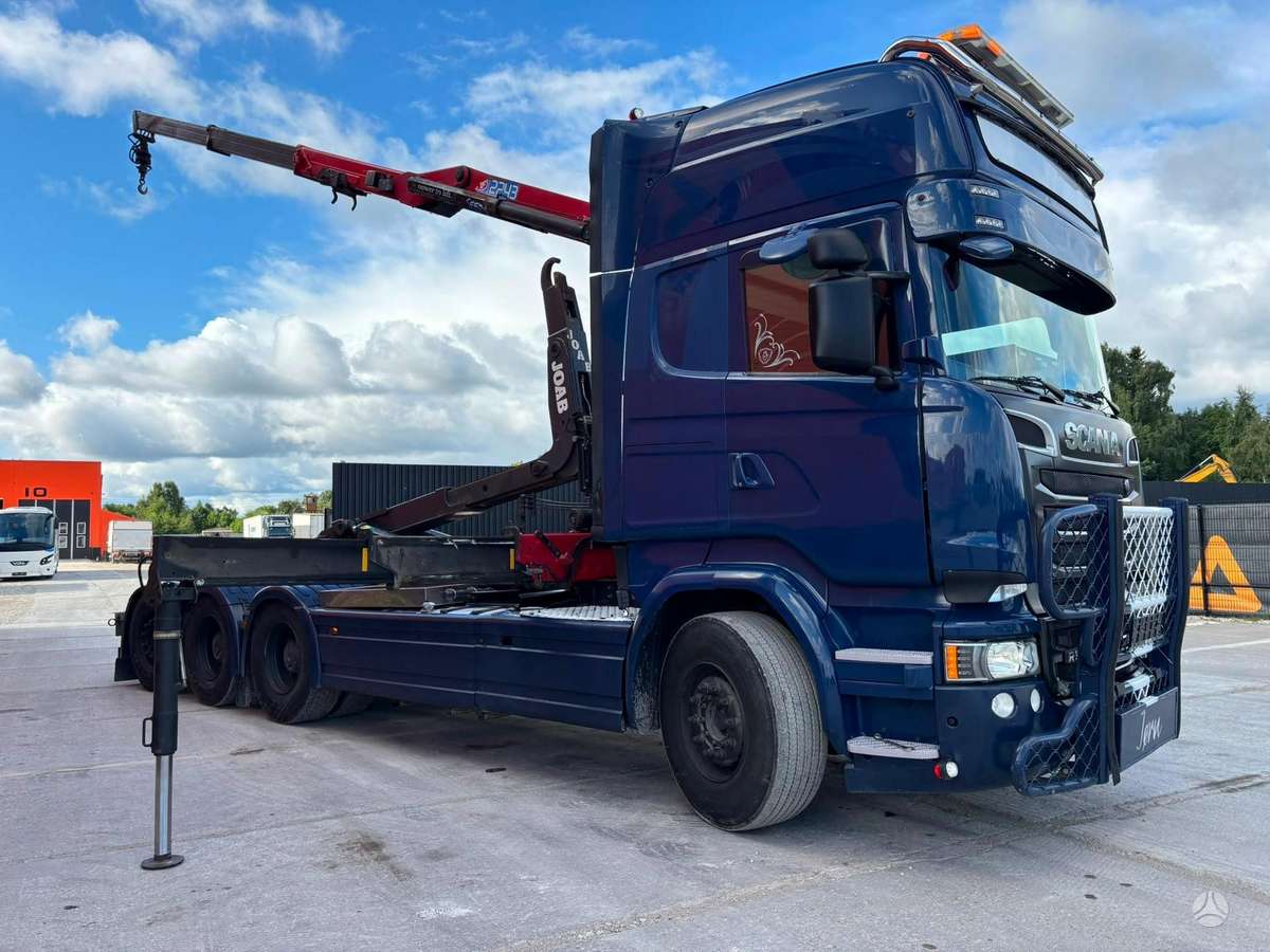 Scania R580 8x4*4, с краном