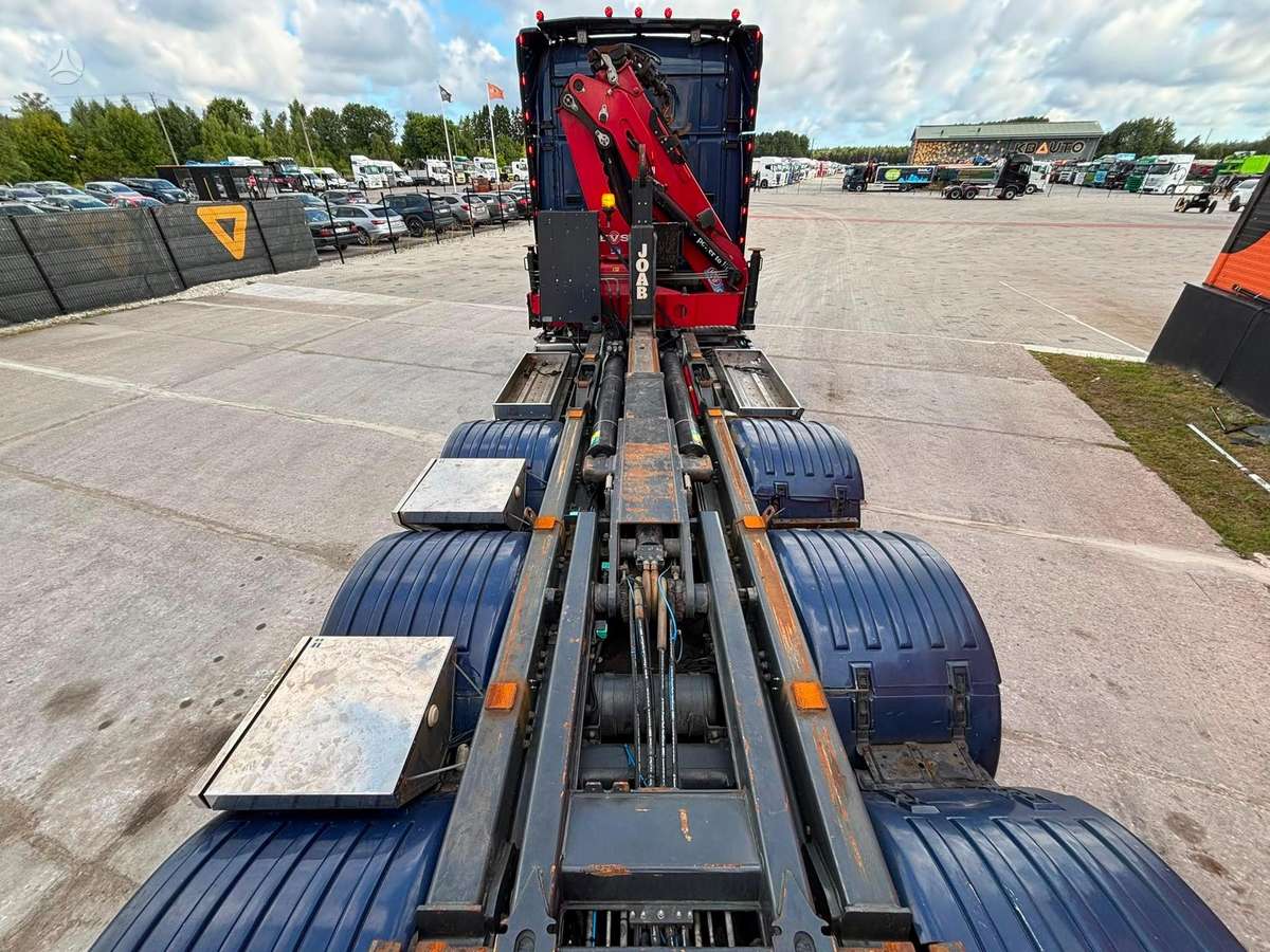 Scania R580 8x4*4, с краном