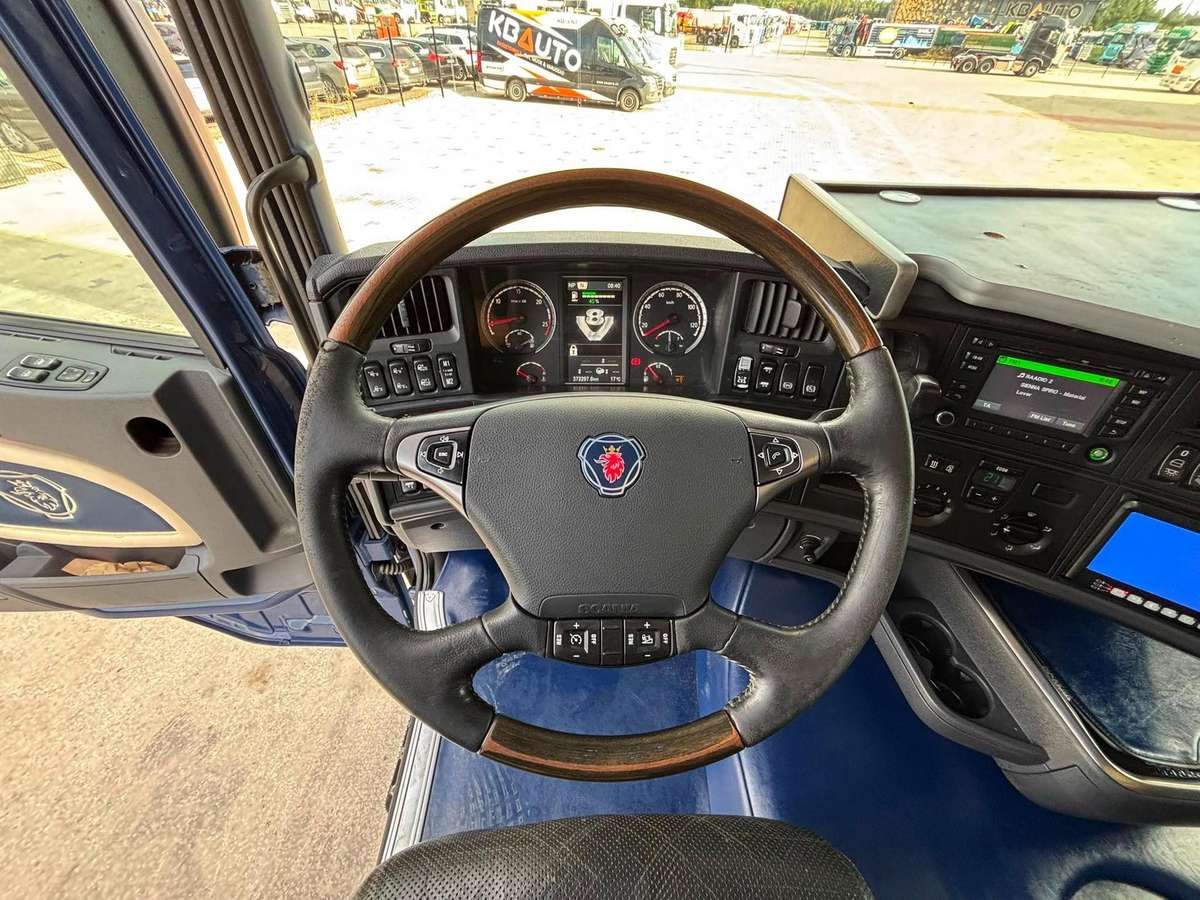 Scania R580 8x4*4, с краном