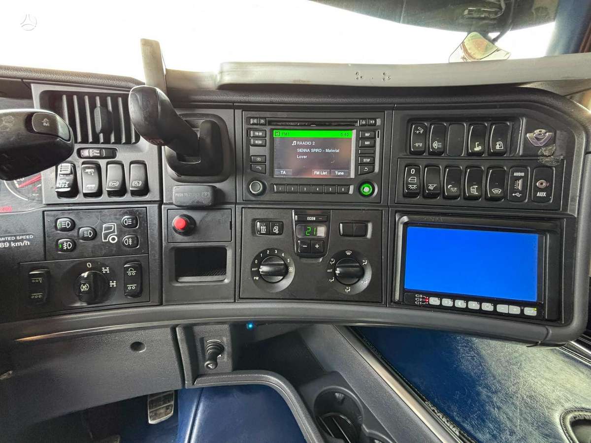 Scania R580 8x4*4, с краном