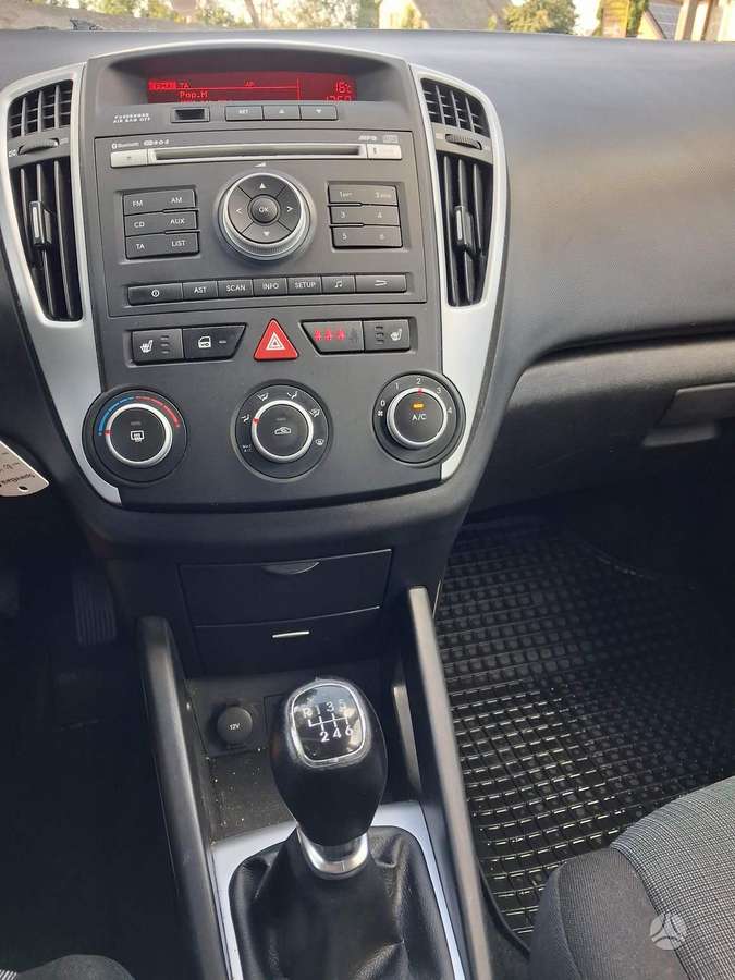 Kia Ceed, 1.6 l., universalas