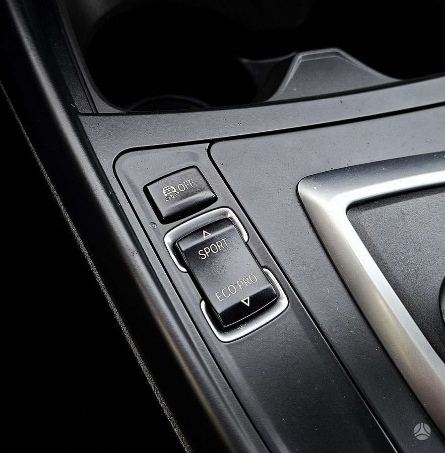 BMW 118, 2.0 l., hatchback