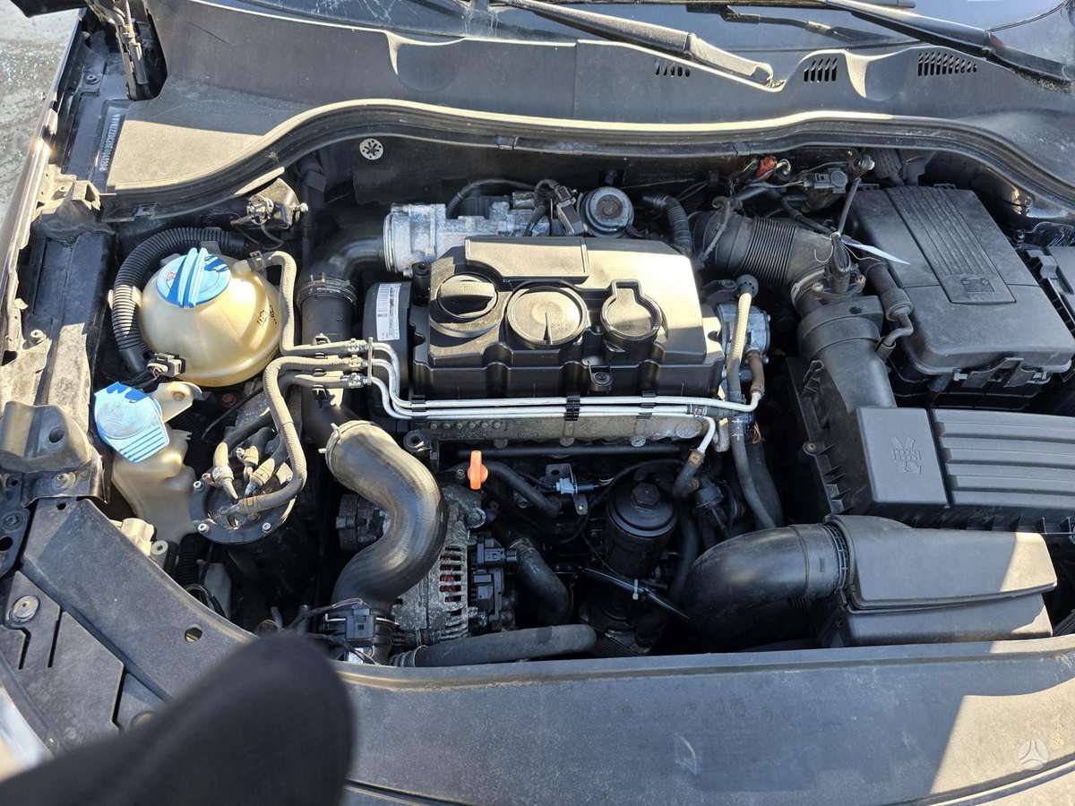 Volkswagen Passat for parts